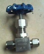 ��������y